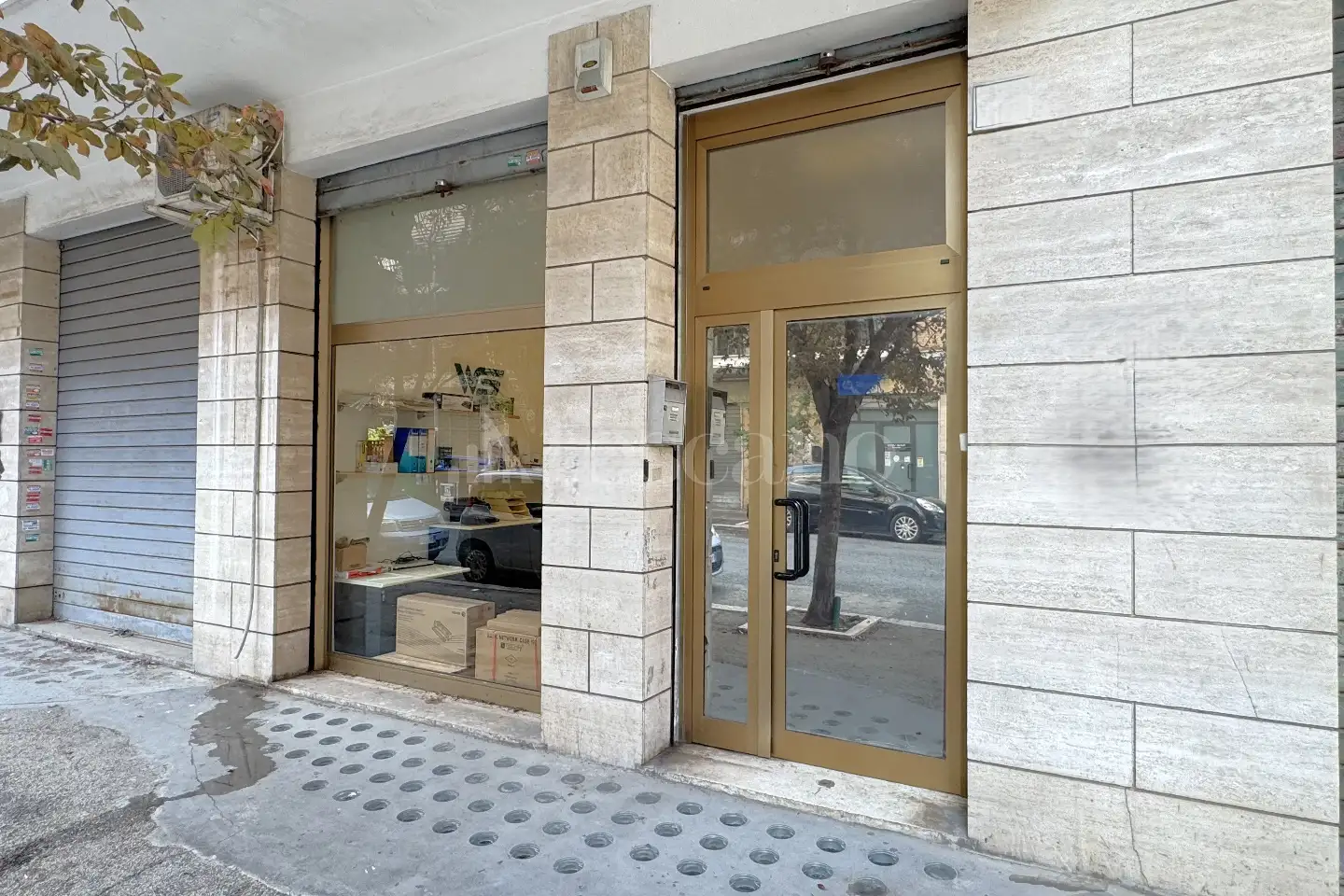 Negozio in vendita di 44 mq a €57.000 (rif. 22/2026)