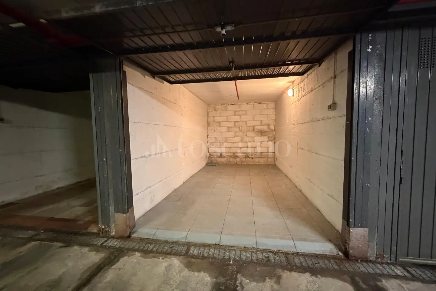 Box in vendita di 13 mq a €15.000 (rif. 19/2026)