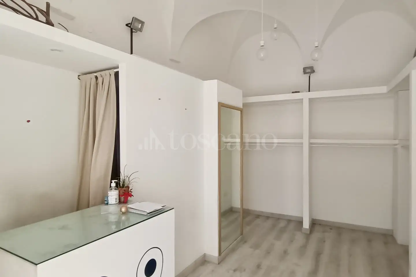 Negozio in affitto di 17 mq a €350 (rif. 36/2024)