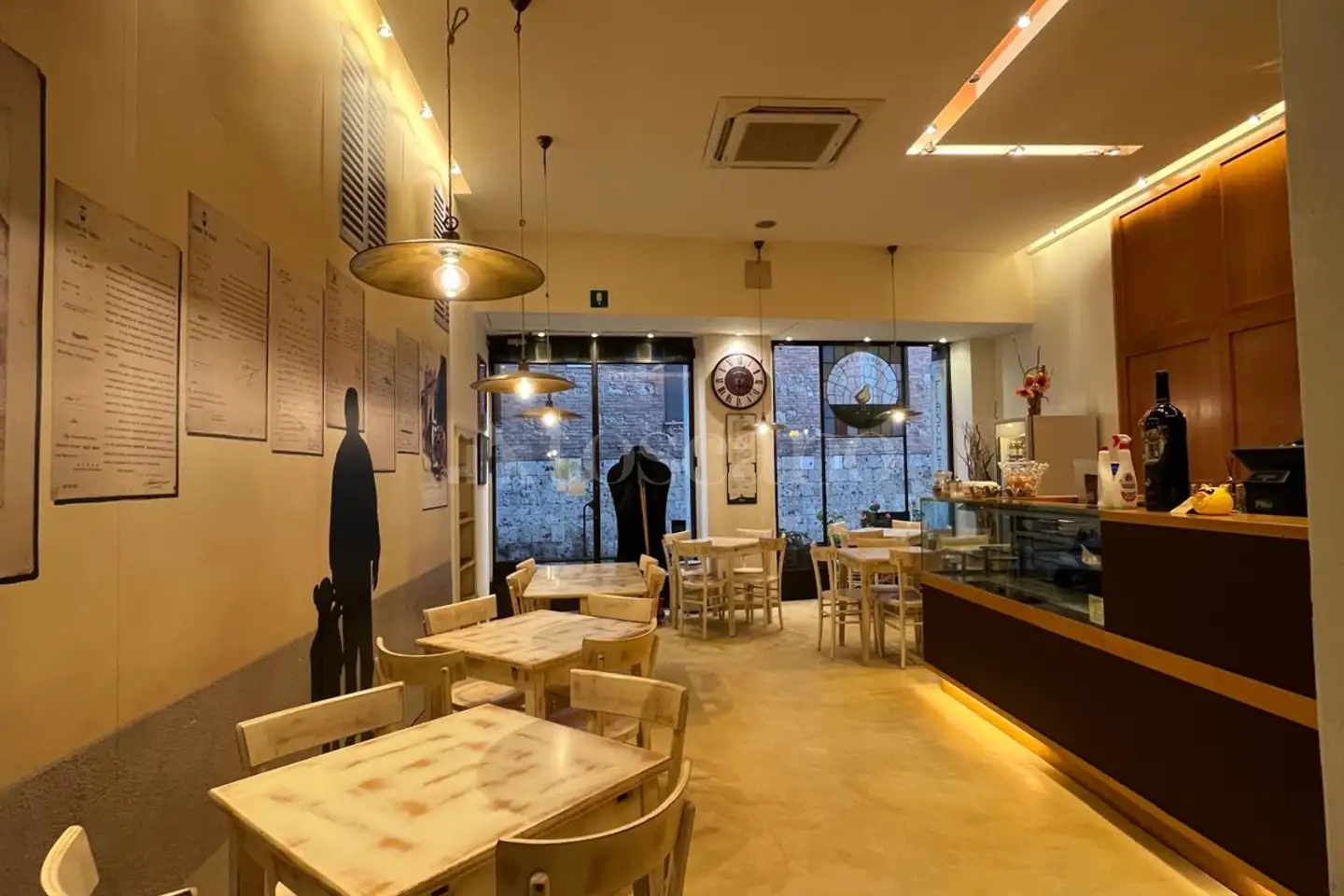 Attività Commerciale in vendita di 150 mq a €750.000 (rif. 5/2026)