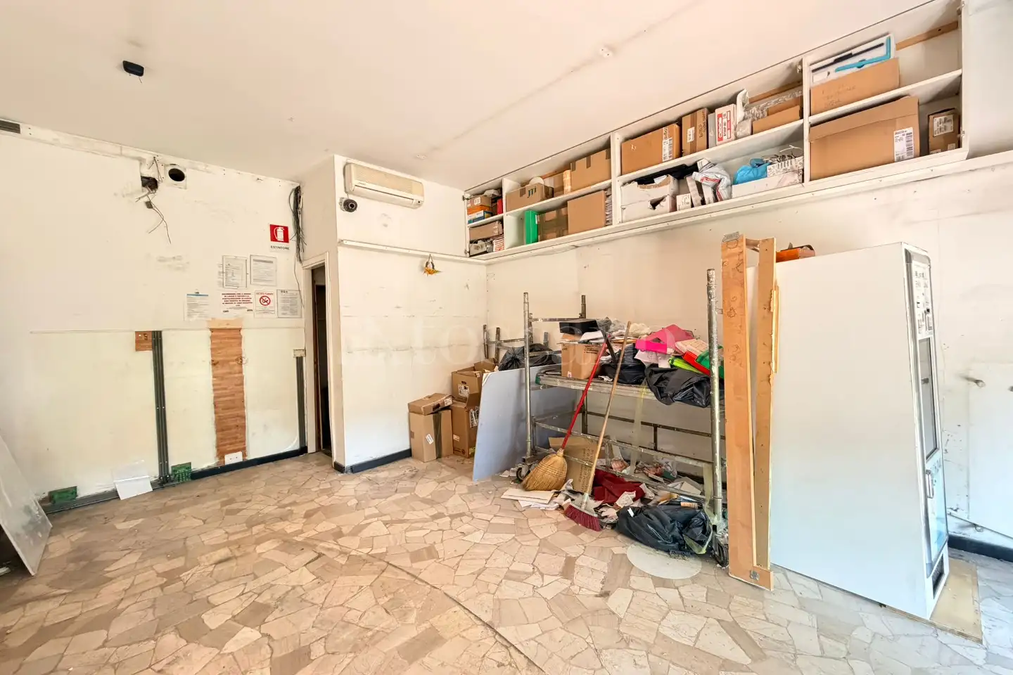Negozio in vendita di 30 mq a €110.000 (rif. 22/2026)
