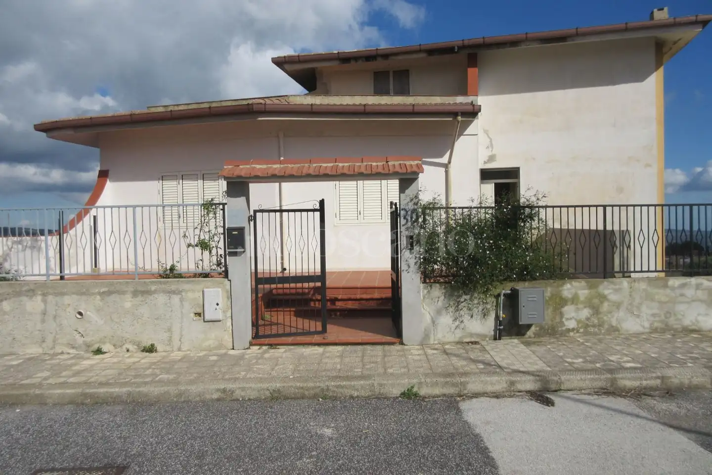 Villa Bifamiliare in vendita di 183 mq a €54.000 (rif. 58/2026)