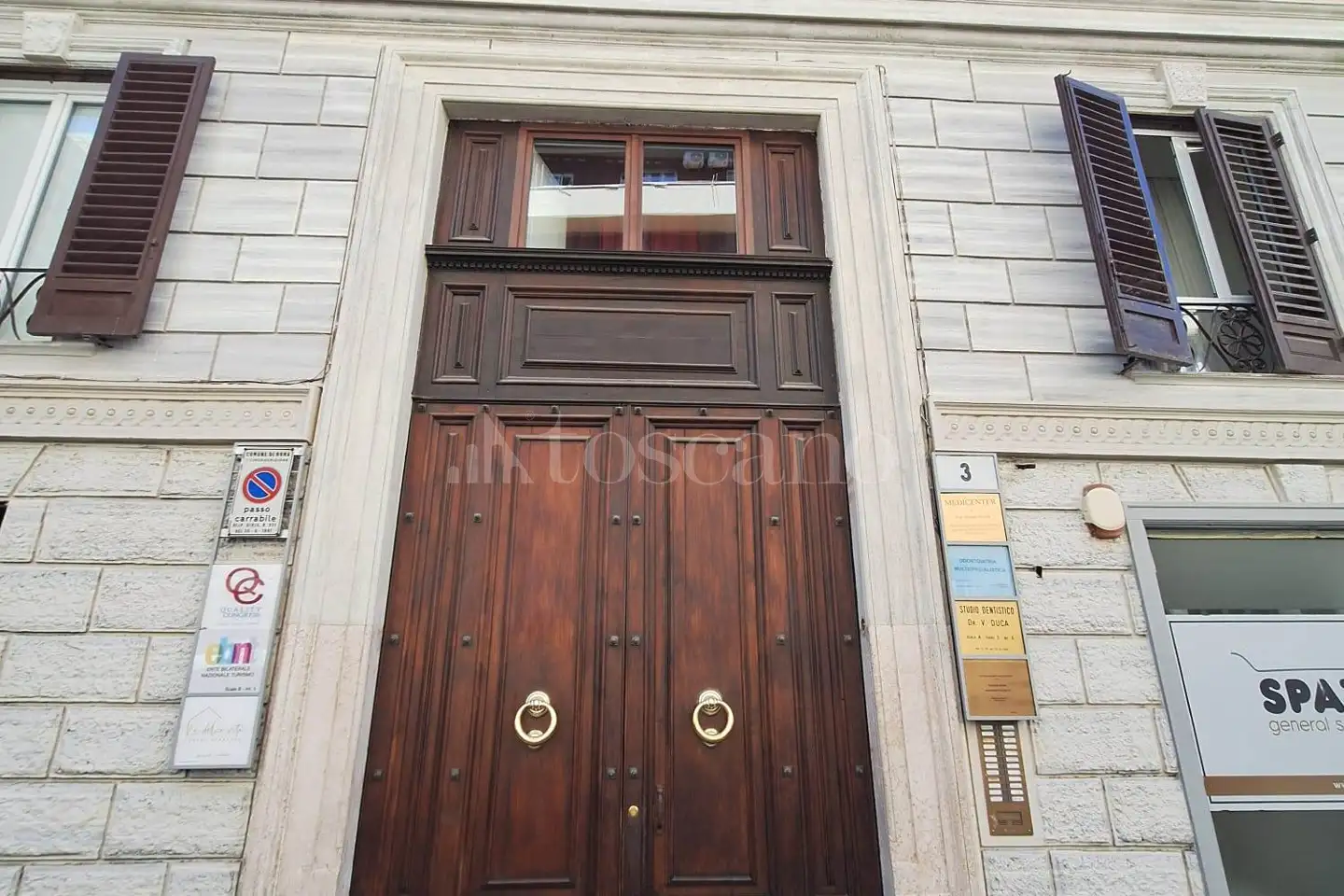 Ufficio in affitto di 243 mq a €6.300 (rif. 53/2026)