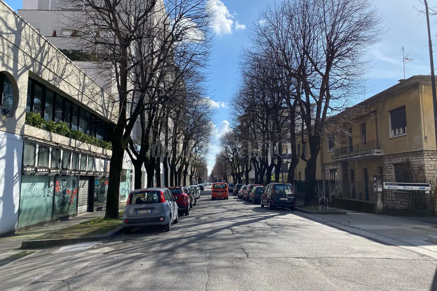 Negozio in vendita di 200 mq a €310.000 (rif. 6/2025)