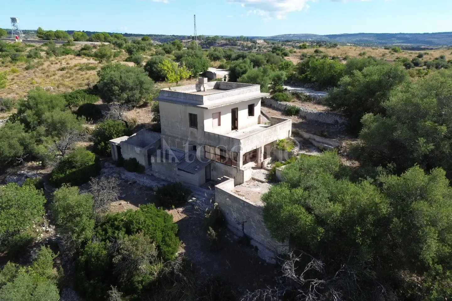 Villa in vendita di 10.000 mq a €230.000 (rif. 99/2025)