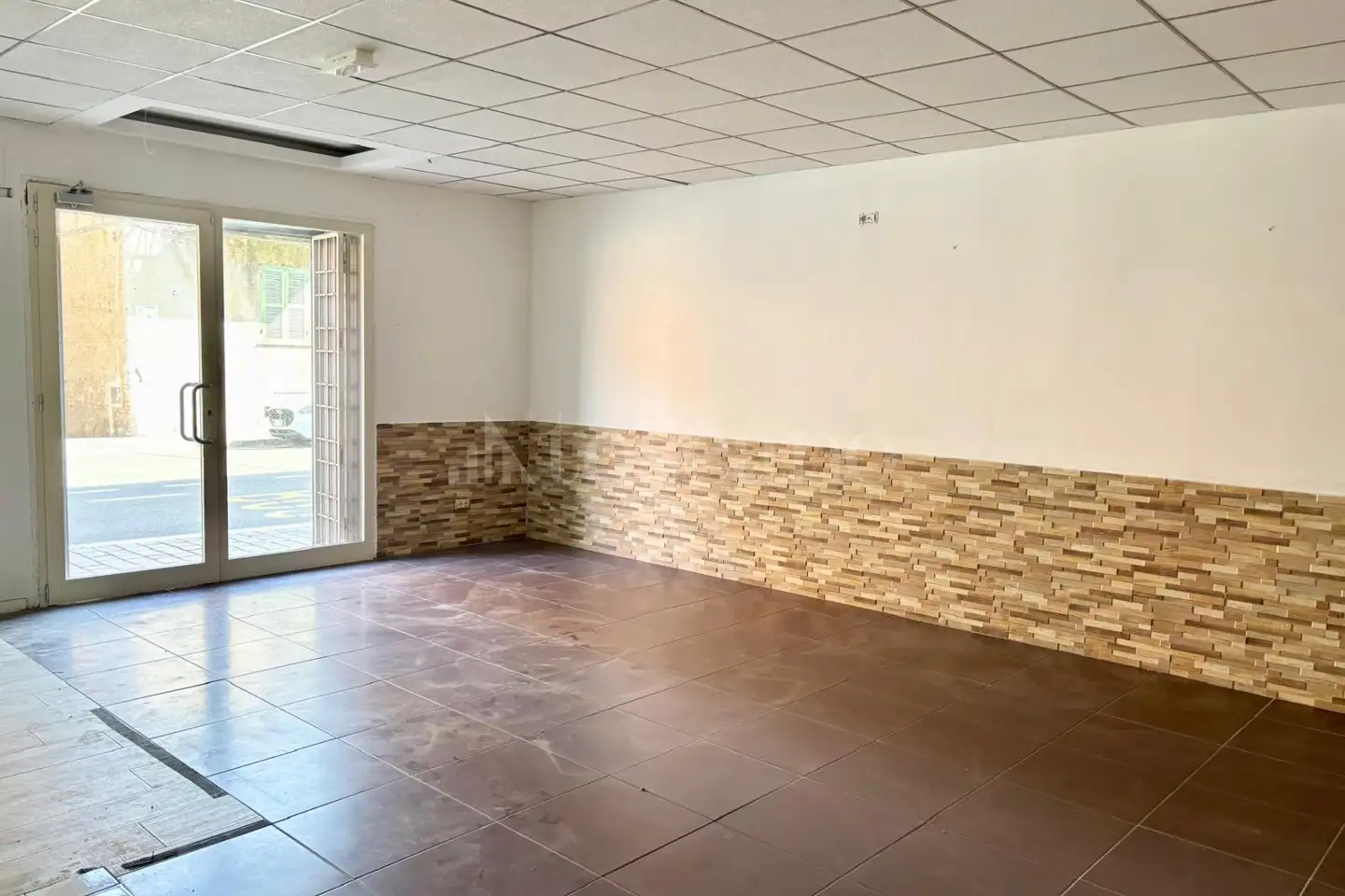 Negozio in vendita di 90 mq a €59.000 (rif. 15/2026)