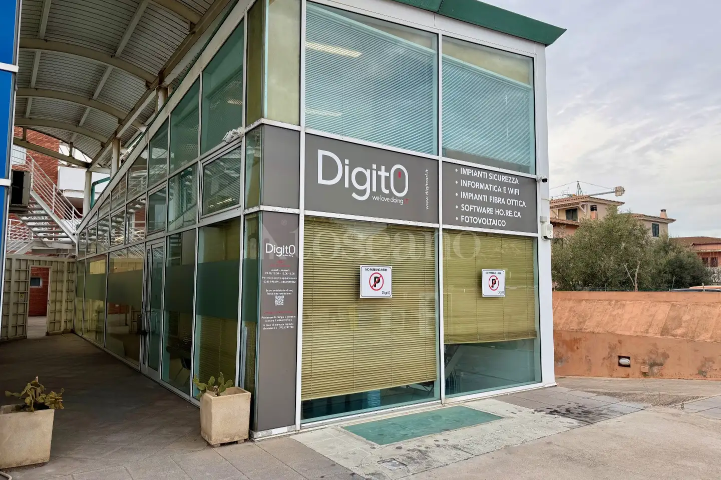 Negozio in vendita di 122 mq a €315.000 (rif. 8/2026)