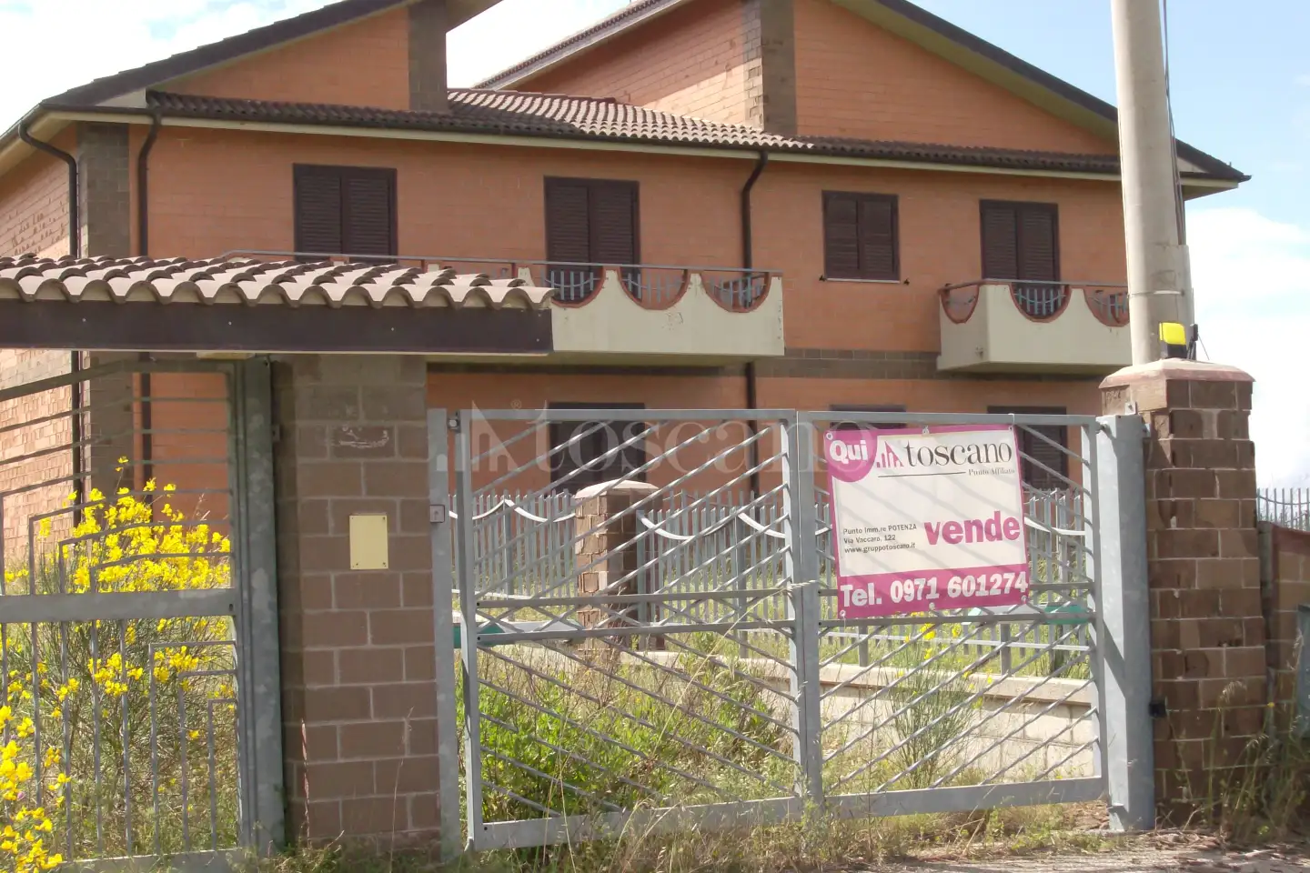 Villa in vendita di 350 mq a €70.000 (rif. 25/2017)