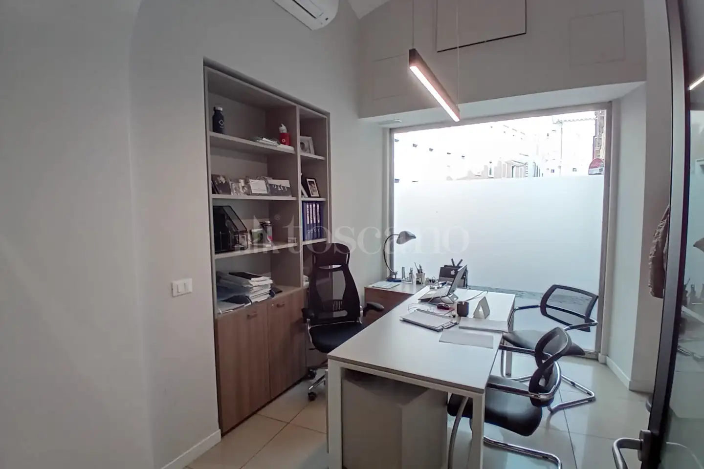 Negozio in vendita di 240 mq a €2.390.000 (rif. 9/2023)