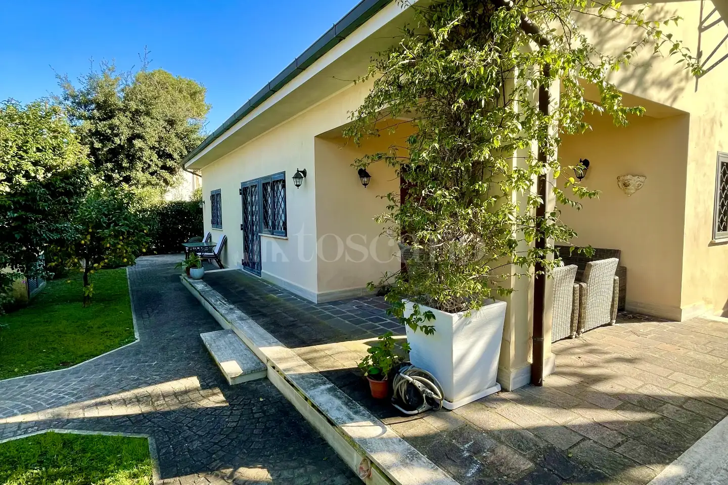 Villa in affitto di 120 mq a €2.800 (rif. 25/2026)