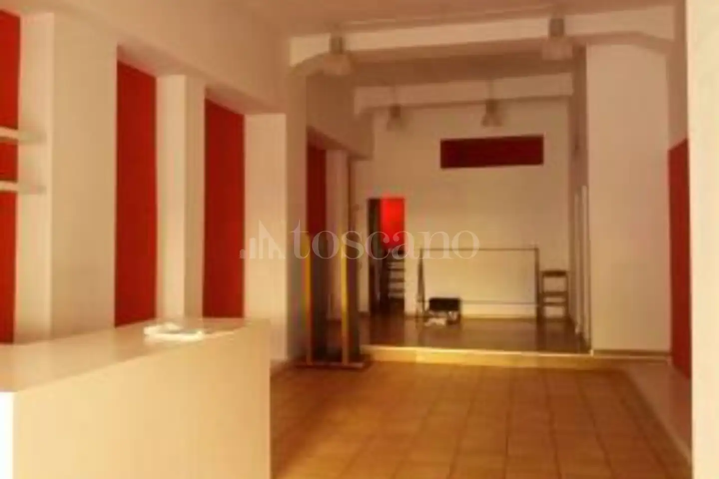 Negozio in affitto di 95 mq a €850 (rif. 55/2025)