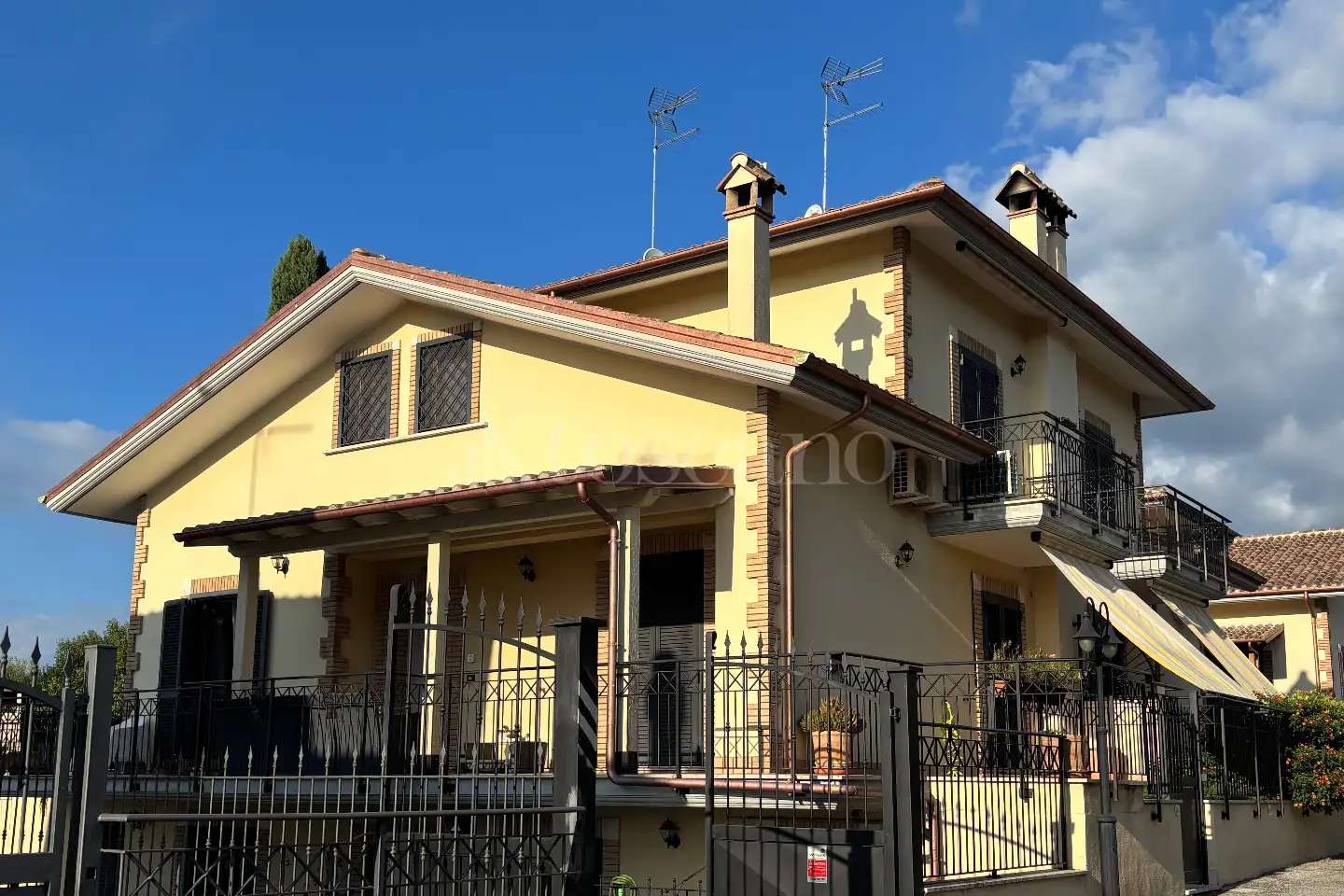 Villa Bifamiliare in vendita di 195 mq a €299.000 (rif. 70/2025)