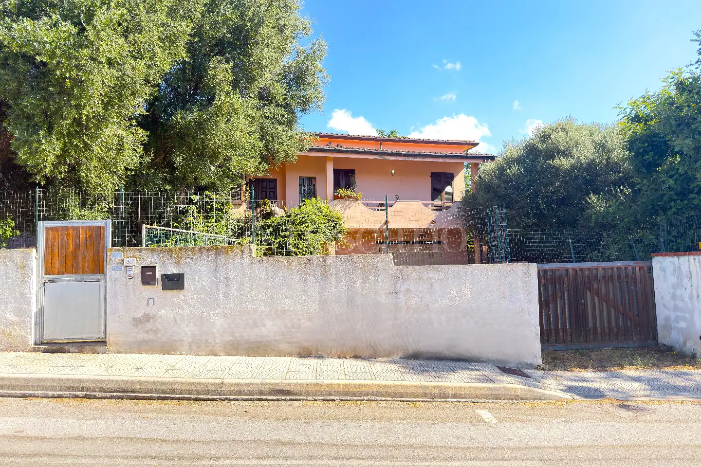 Villa in vendita di 280 mq a €590.000 (rif. 21/2026)