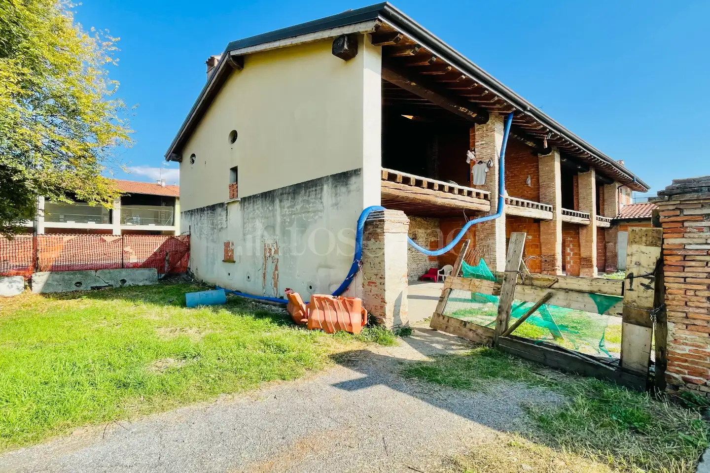 Rustico in vendita di 900 mq a €350.000 (rif. 30/2025)