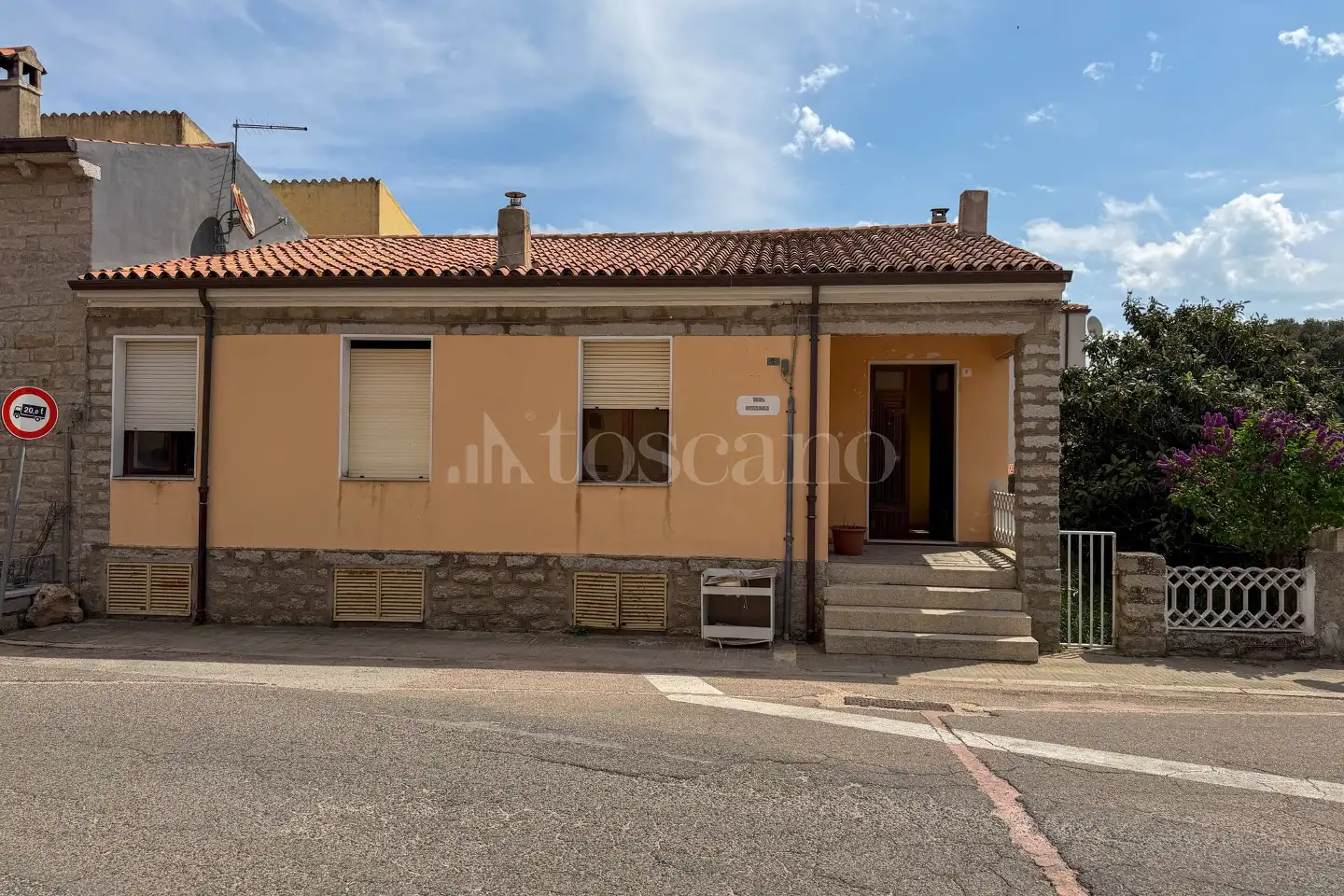 Casa Indipendente in vendita di 200 mq a €125.000 (rif. 23/2026)