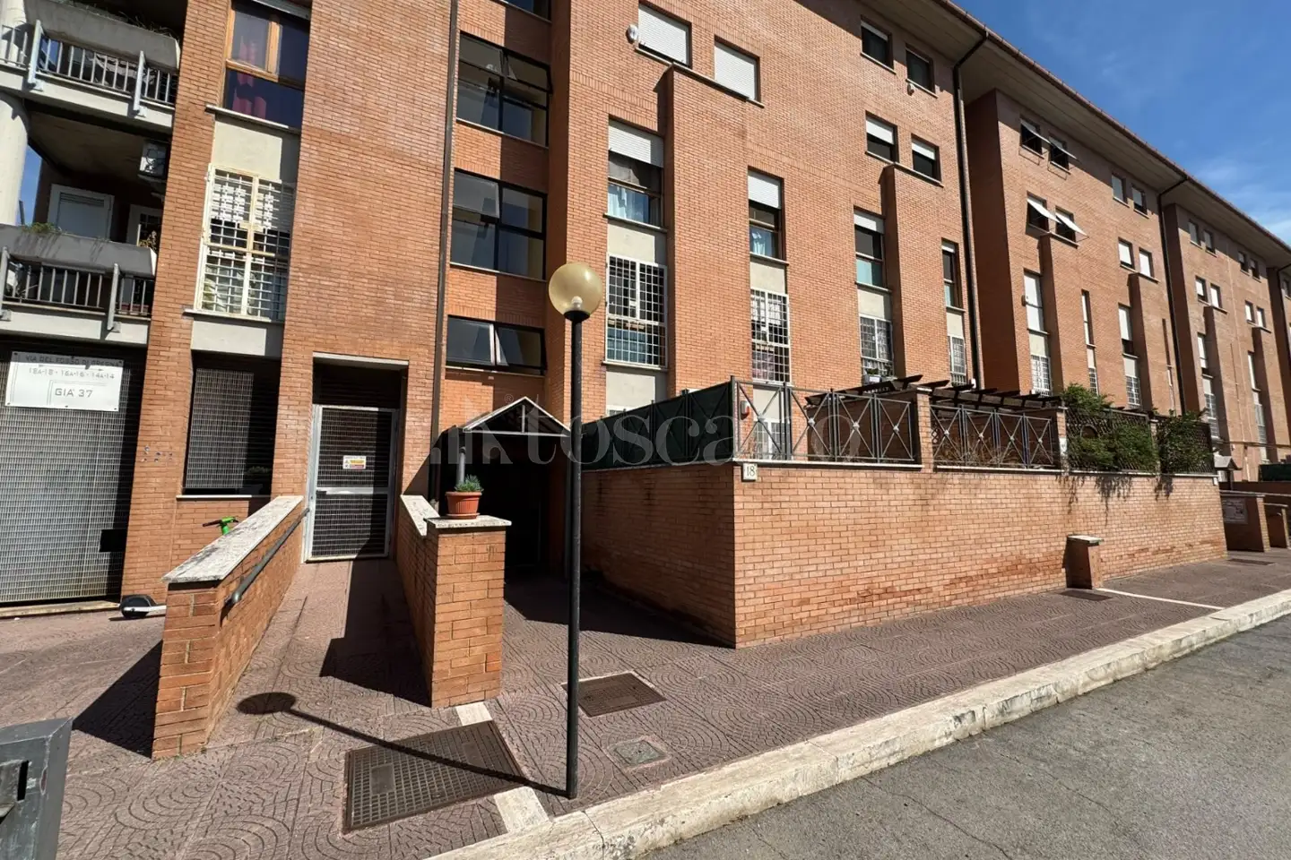 appartamento in vendita a Roma in zona Osteria del Curato