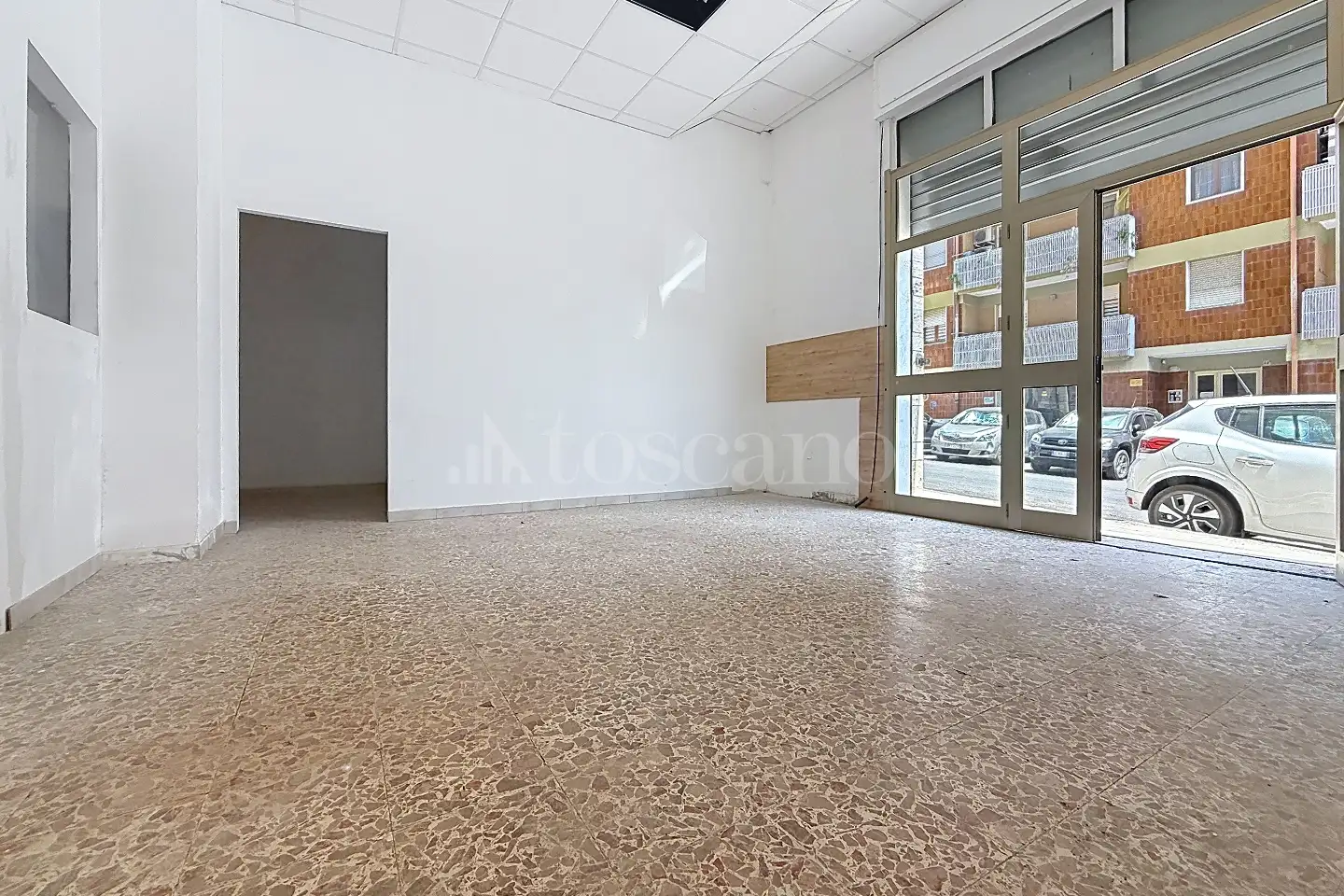 Negozio in affitto di 140 mq a €1.200 (rif. 144/2026)