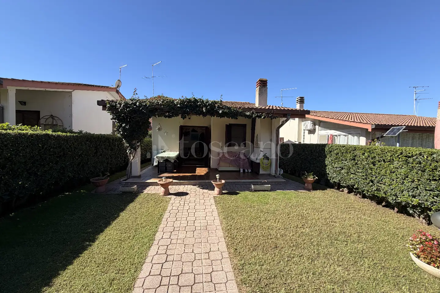 casa indipendente in vendita ad Ardea in zona Colle Romito