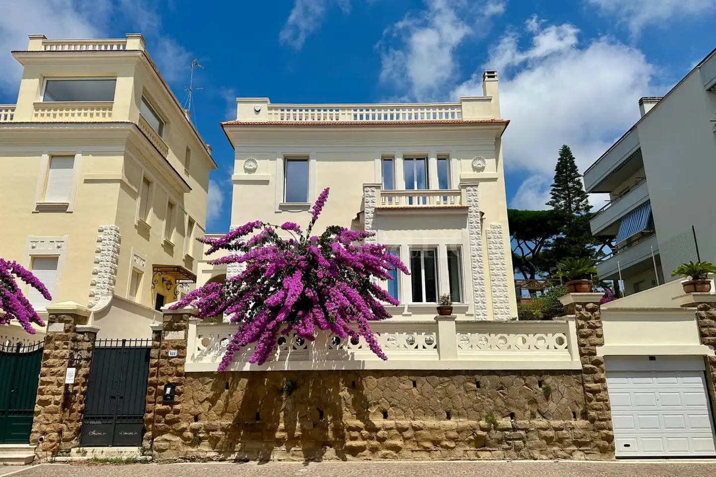 Palazzo in vendita di 390 mq a €2.900.000 (rif. 70/2026)