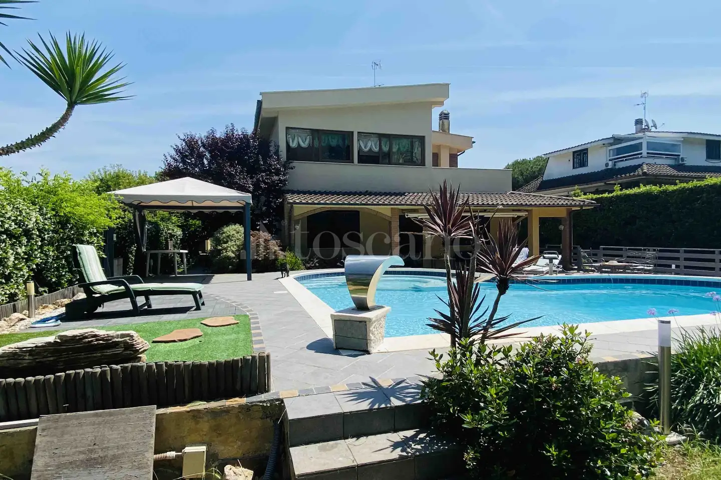 Villa in vendita di 200 mq a €749.000 (rif. 42/2024)