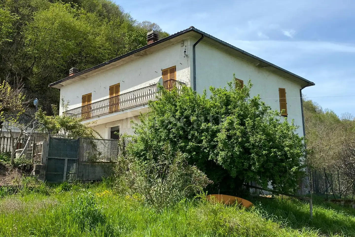 Casale in vendita di 400 mq a €180.000 (rif. 4/2017)