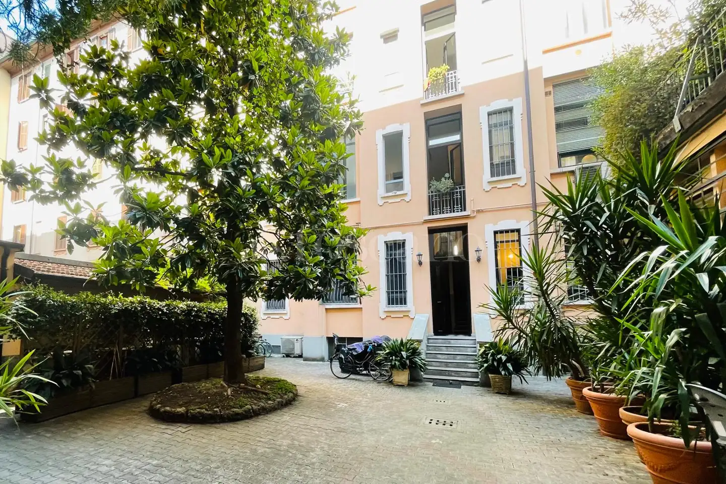 appartamento in vendita a Milano in zona Isola