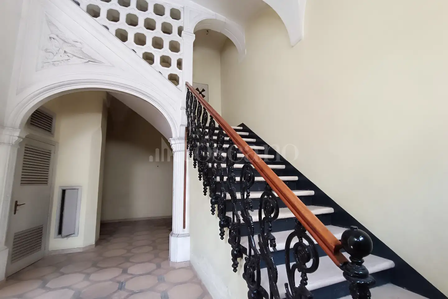 Palazzo in vendita di 270 mq a €650.000 (rif. 19/2024)