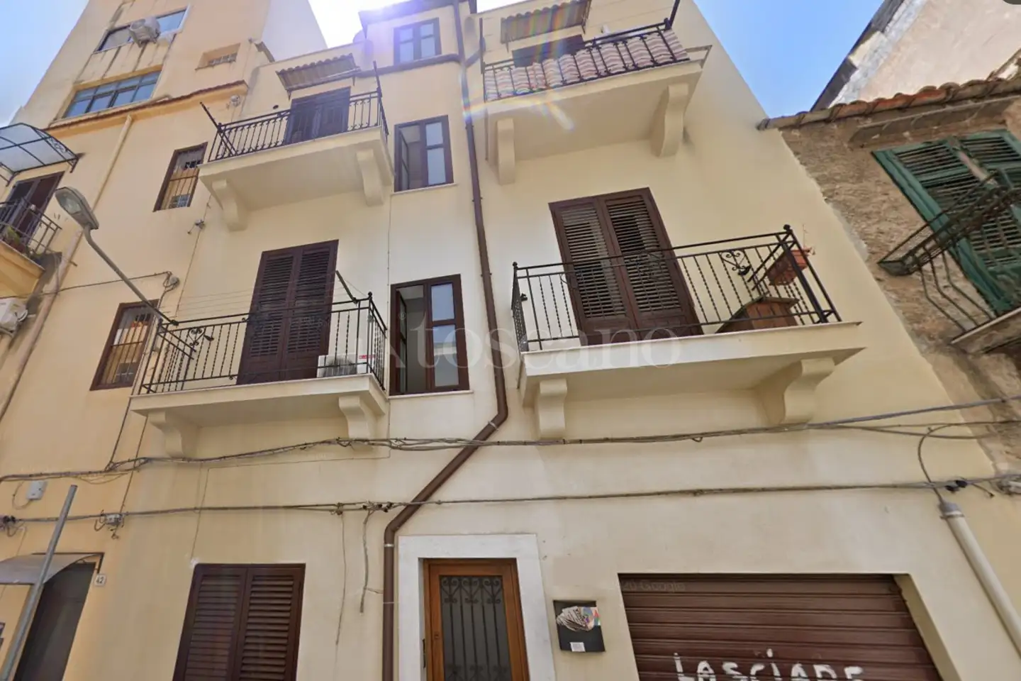 Palazzo in vendita di 300 mq a €550.000 (rif. 89/2025)
