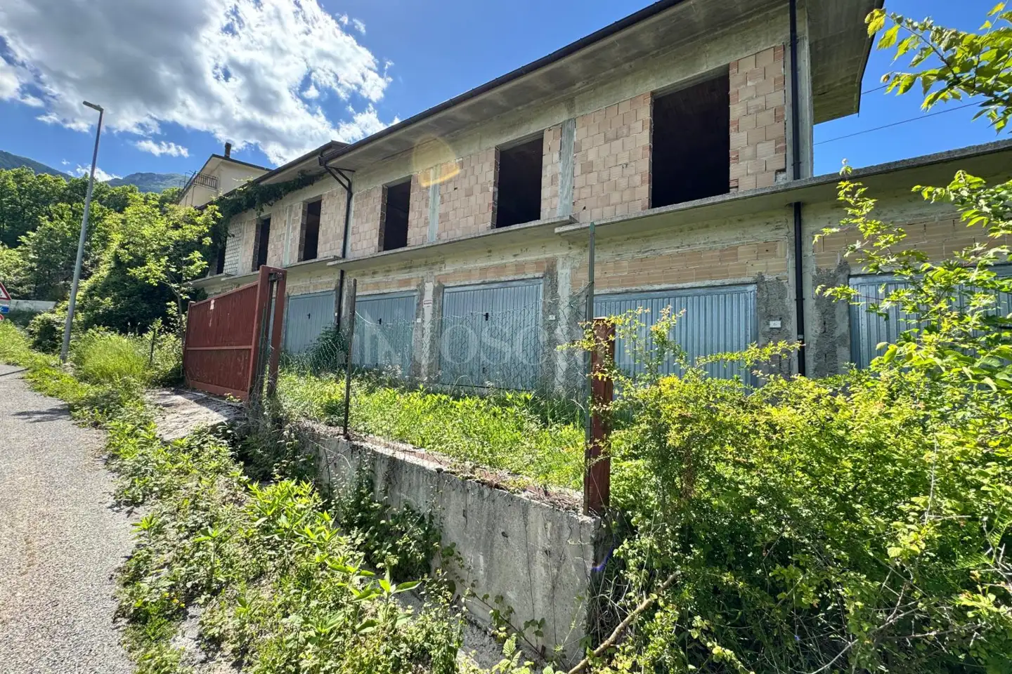 Casa Indipendente in vendita di 332 mq a €60.000 (rif. 64/2025)