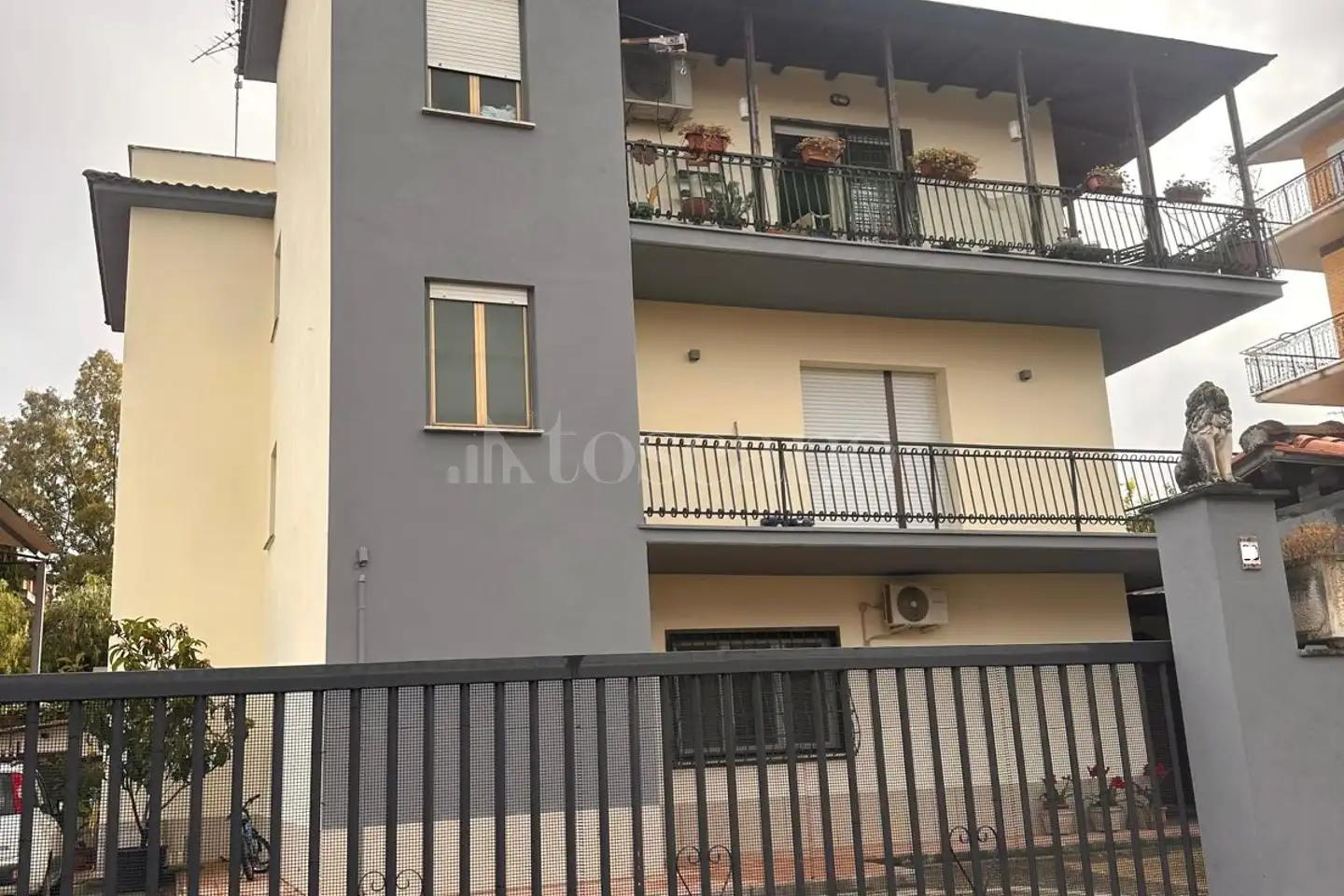 Attico in vendita di 120 mq a €220.000 (rif. 27/2025)