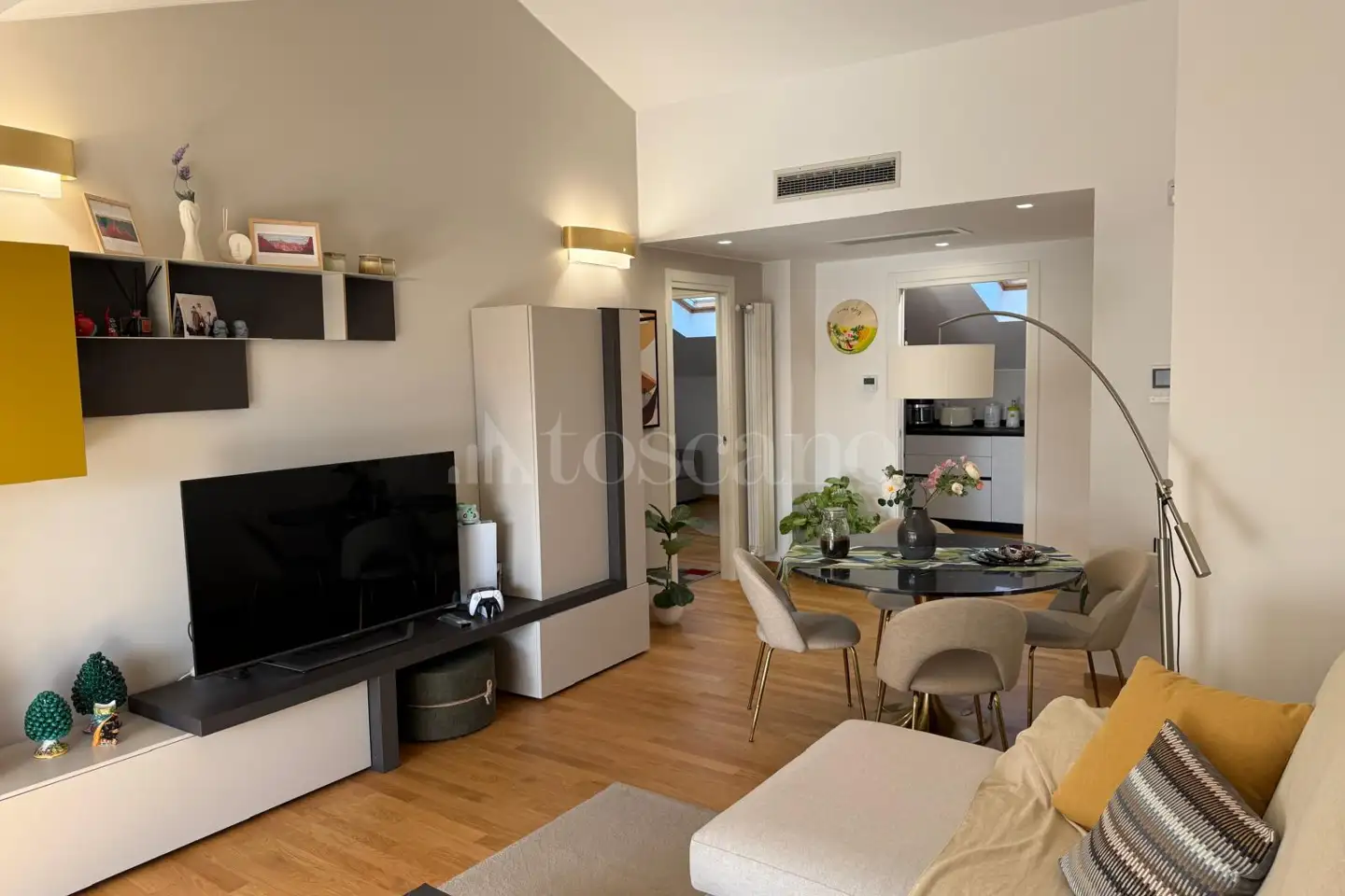 Attico in vendita di 68 mq a €259.000 (rif. 94/2025)