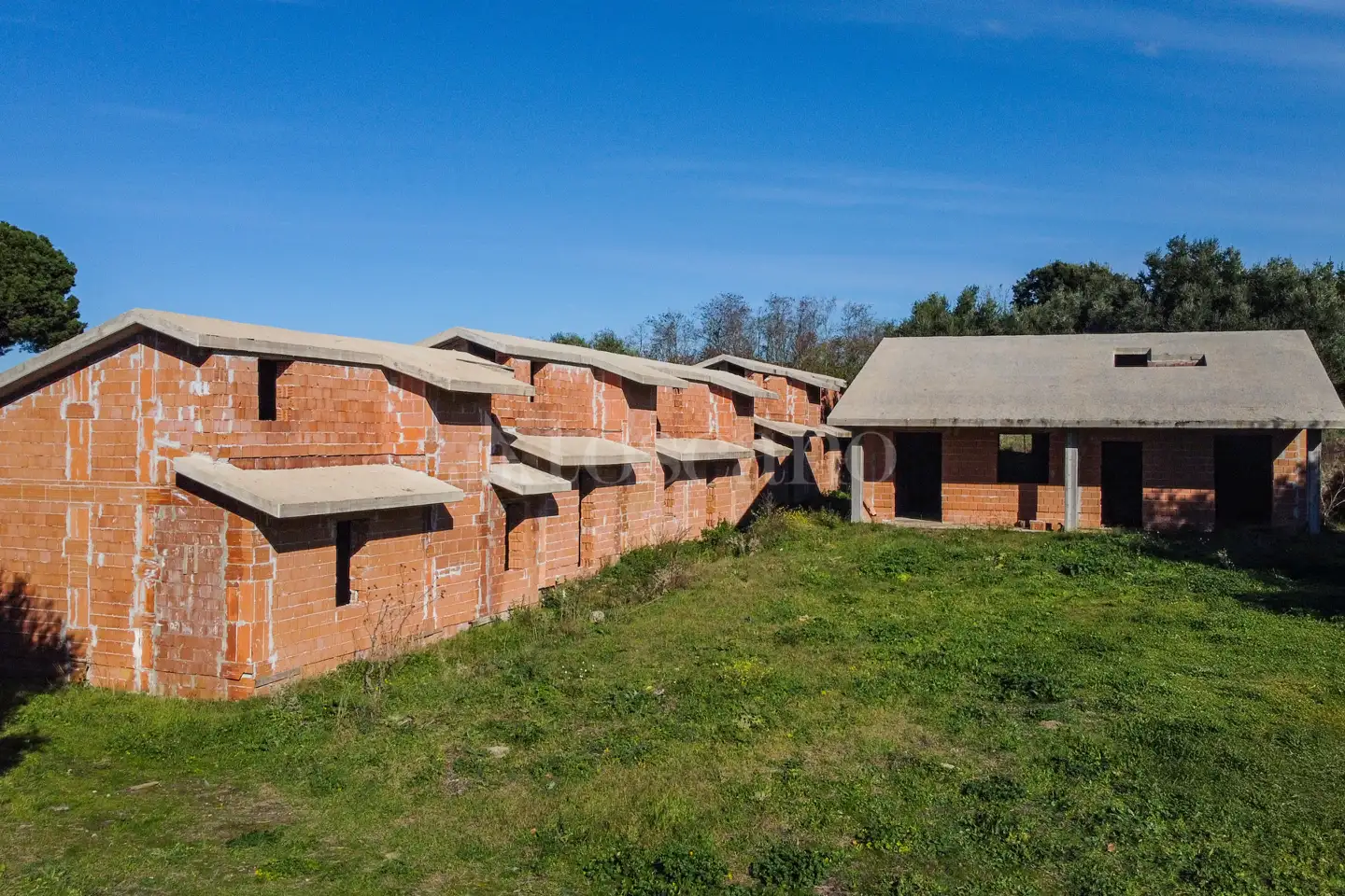 Casale in vendita di 6.600 mq a €789.000 (rif. 17/2025)