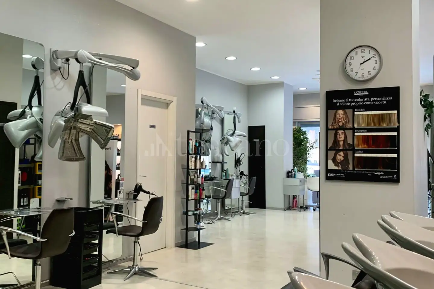 Negozio in affitto di 150 mq a €2.300 (rif. 7/2026)