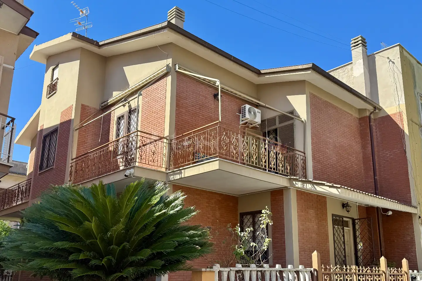 Villa Bifamiliare in vendita di 360 mq a €365.000 (rif. 49/2025)
