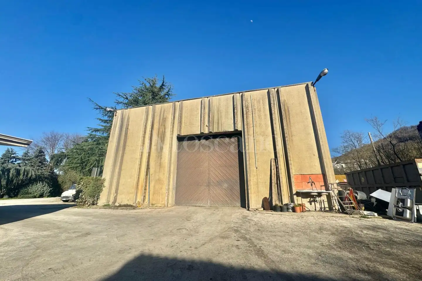 Capannone in affitto di 700 mq a €2.600 (rif. 20/2026)