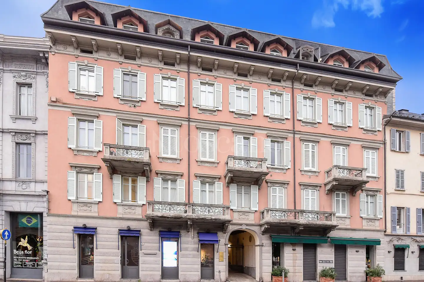 appartamento in vendita a Como in zona Como Centro