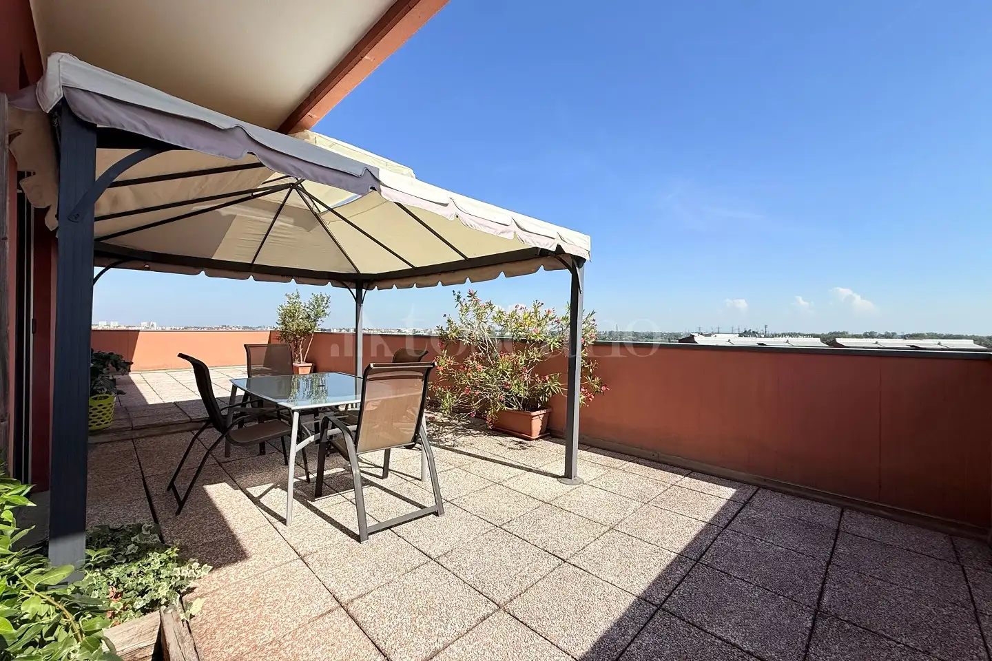 Superattico in vendita di 210 mq a €930.000 (rif. 29/2026)