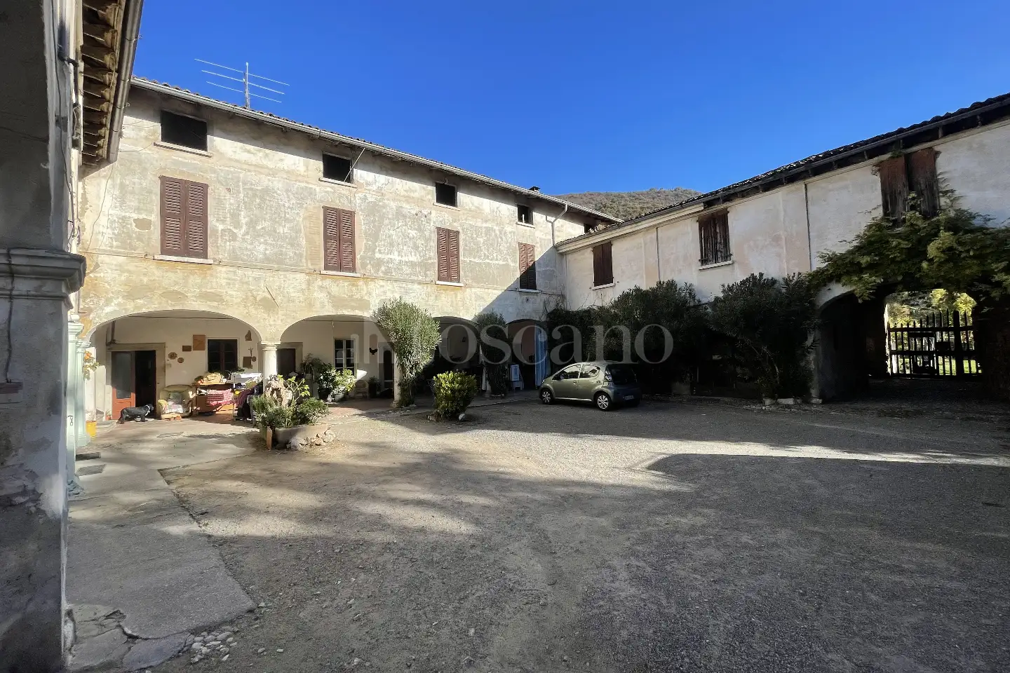Casale in vendita di 1.300 mq a €560.000 (rif. 65/2023)