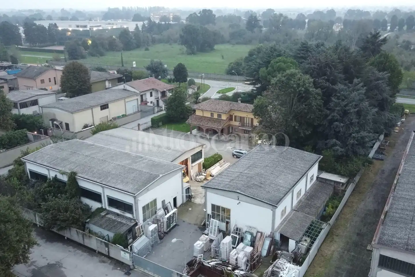 Capannone in vendita di 1500 mq a €710,000 (rif. TS0053VE)