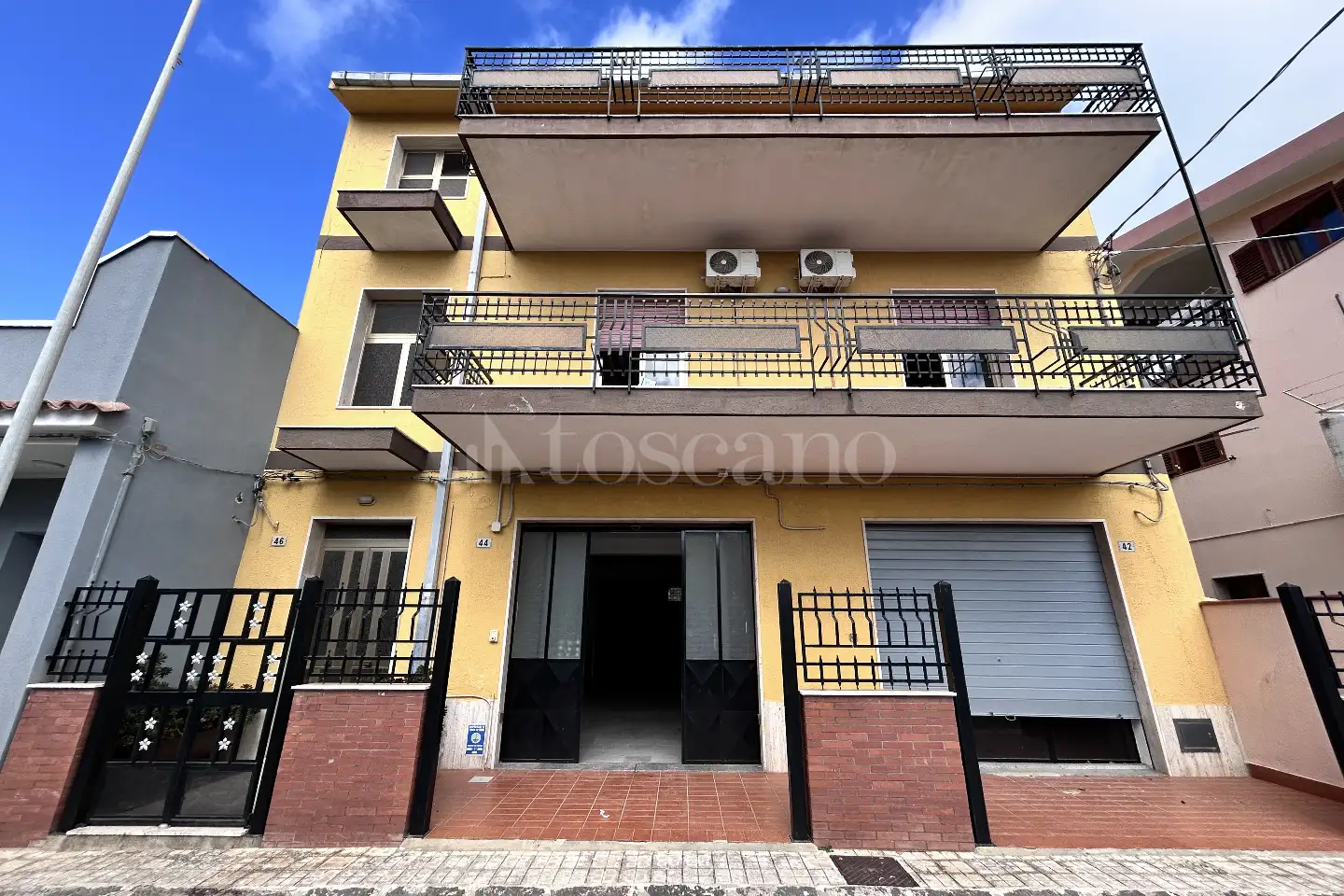 Palazzo in vendita di 300 mq a €115.000 (rif. 23/2026)