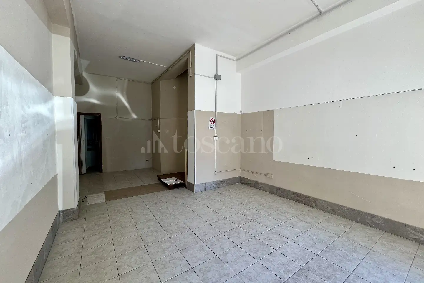 Negozio in vendita di 38 mq a €59.000 (rif. 94/2025)