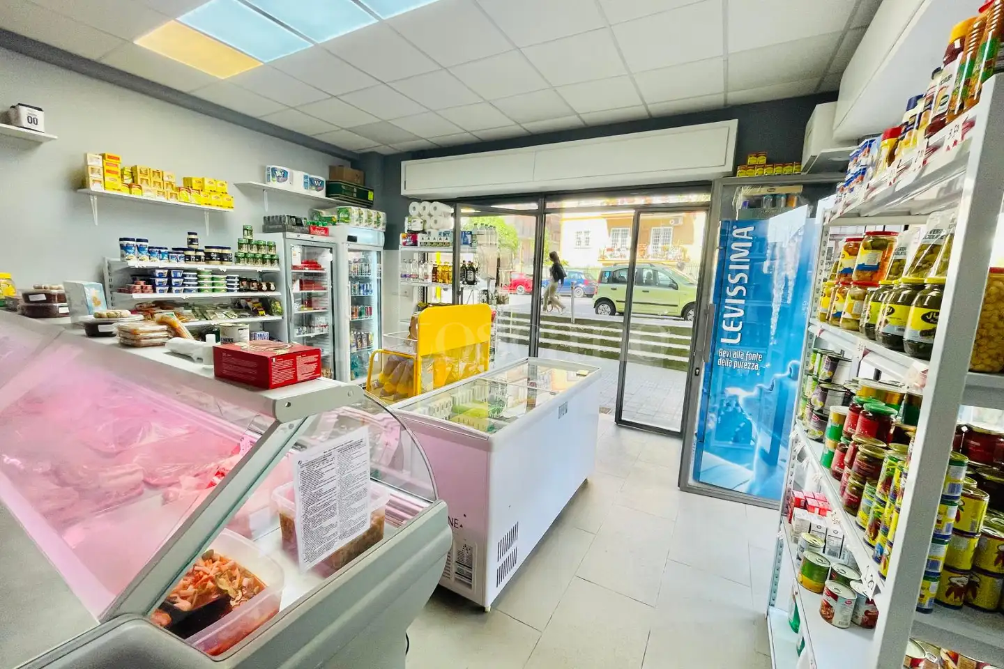 Attività Commerciale in vendita di 66 mq a €35.000 (rif. 24/2026)