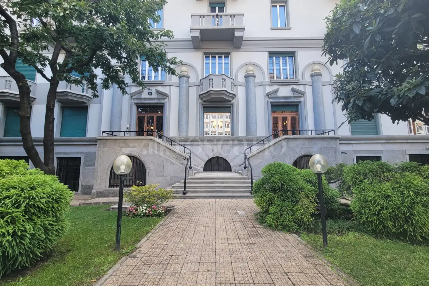 Ufficio in vendita di 230 mq a €950.000 (rif. 101/2025)