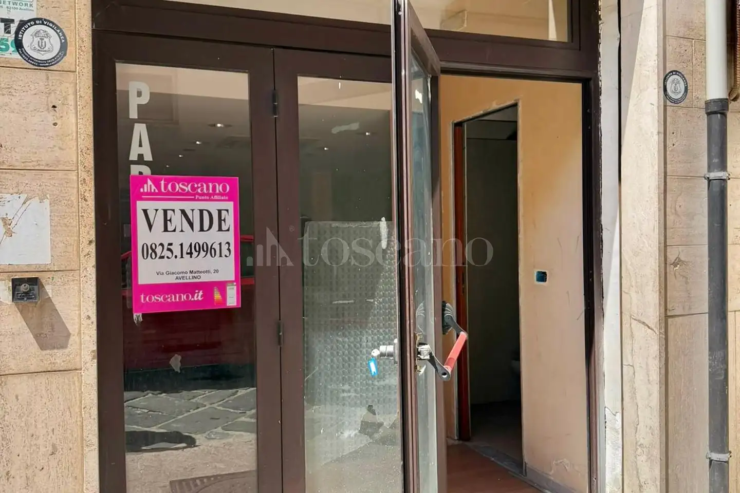 Negozio in vendita di 48 mq a €40.000 (rif. 30/2026)