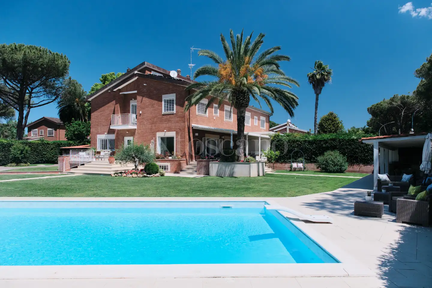 Villa Bifamiliare in vendita di 510 mq a €1.850.000 (rif. 30/2026)