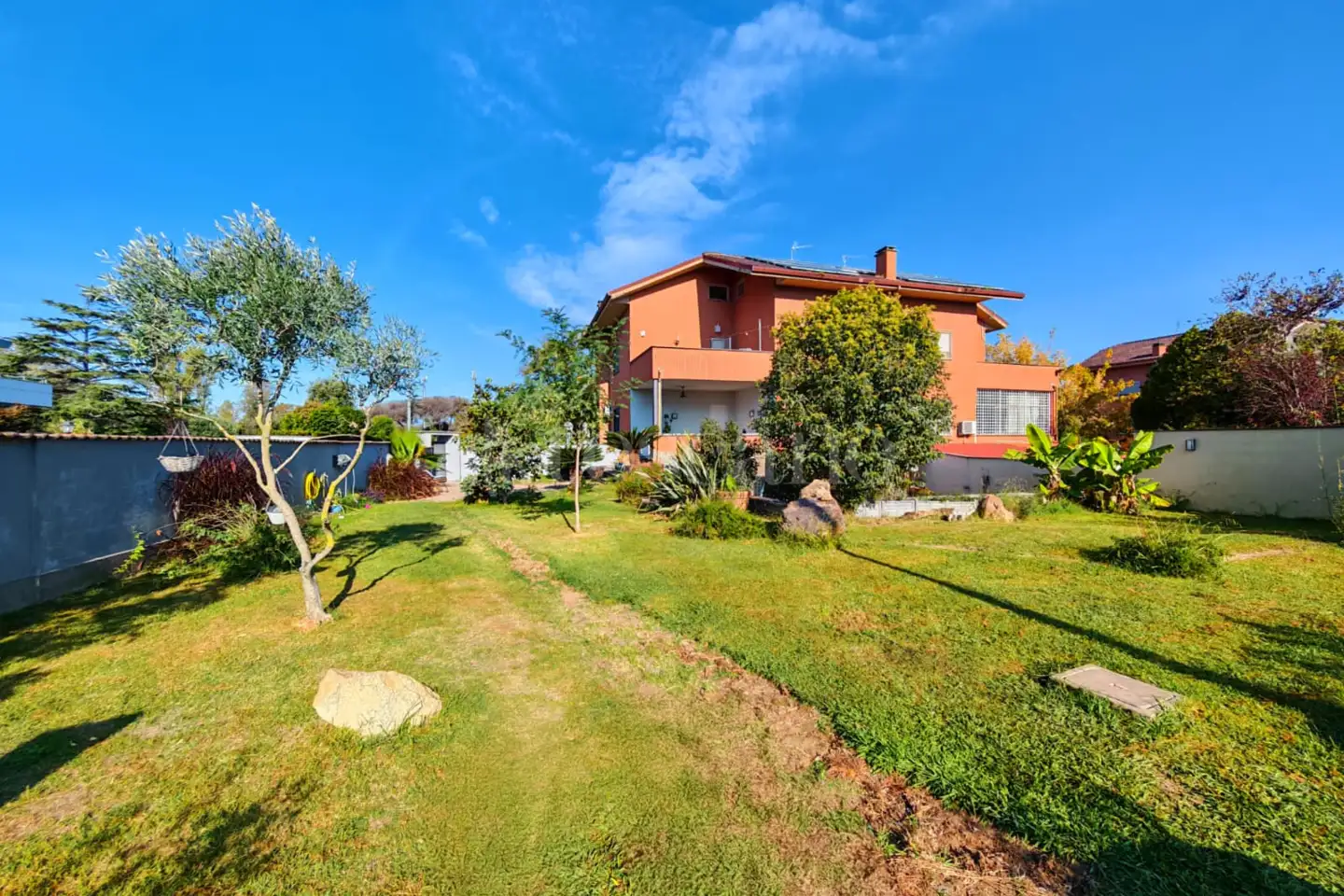 Villa Plurifamiliare in vendita di 320 mq a €849.000 (rif. 30/2025)