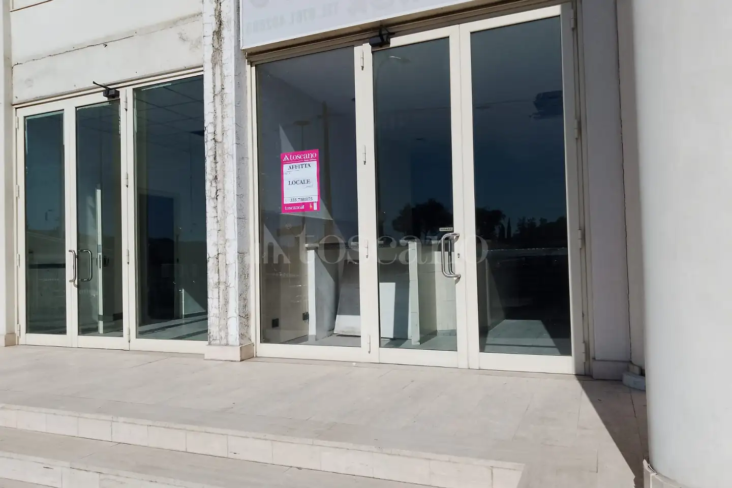 Negozio in affitto di 350 mq trattativa riservata (rif. 12/2025)