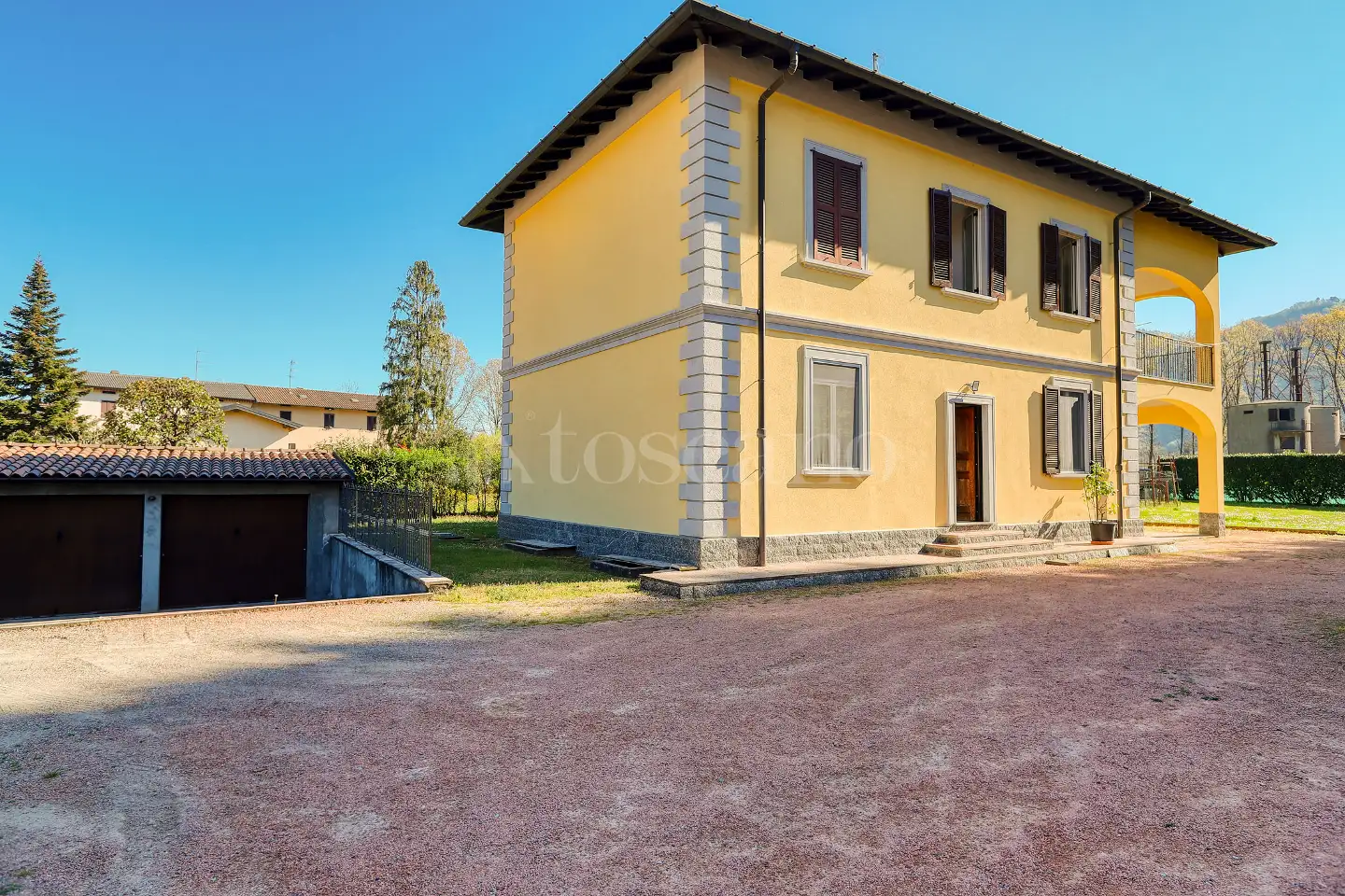 Villa Bifamiliare in vendita di 240 mq a €410.000 (rif. 155/2026)