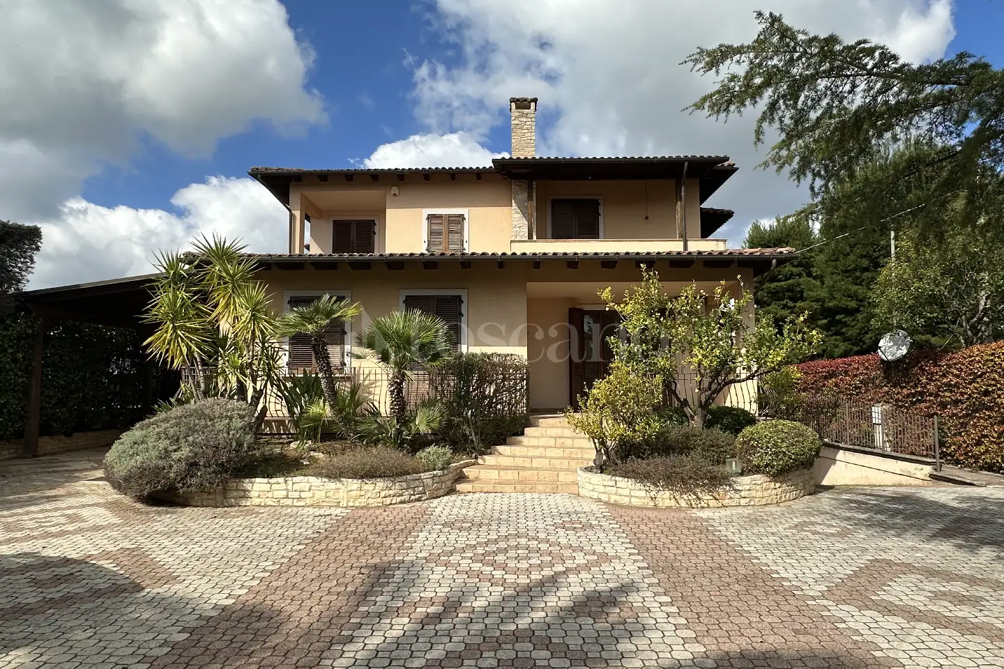 Casale in vendita di 747 mq a €790.000 (rif. 11/2026)