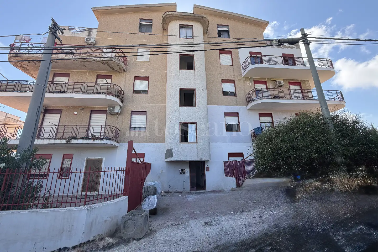 Attico in vendita di 180 mq a €165.000 (rif. 102/2026)